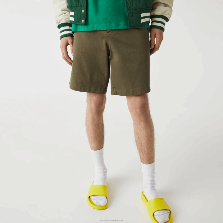 kaki zelena 316 6H4B437 muškarci Lacoste regular fit rastezljive bermude od organskog pamuka