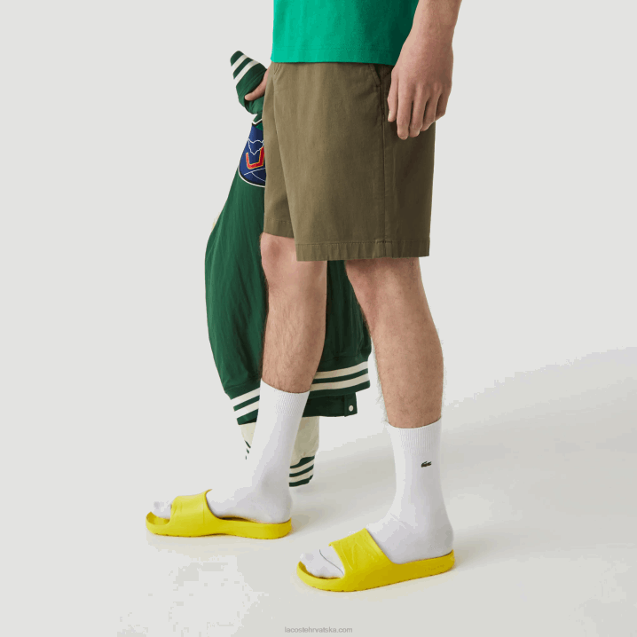 kaki zelena 316 6H4B437 muškarci Lacoste regular fit rastezljive bermude od organskog pamuka