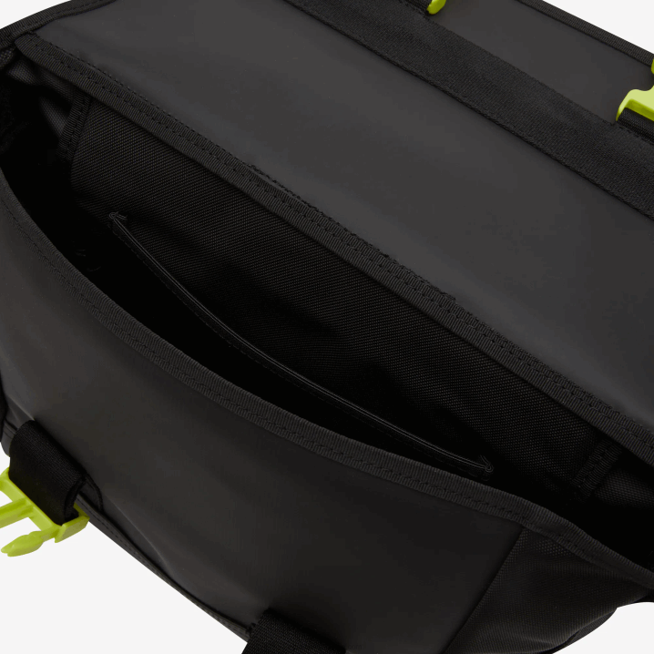 crna limeta k68 6H4B2036 muškarci Lacoste vodoodbojna kurirska torba s potpisom